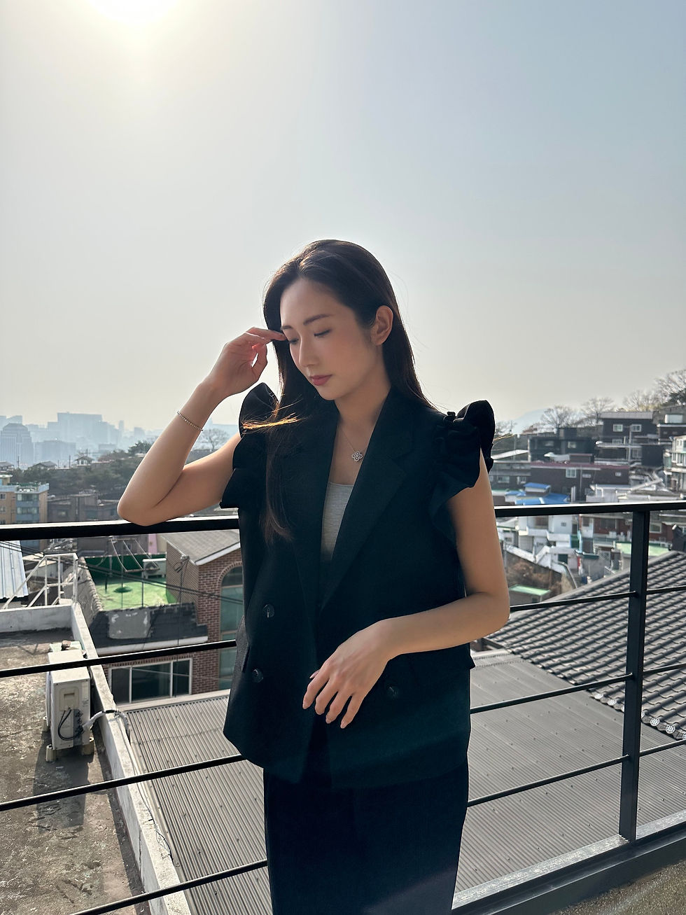 縮圖：O3726 女主角Ruffles袖背心西裝外套