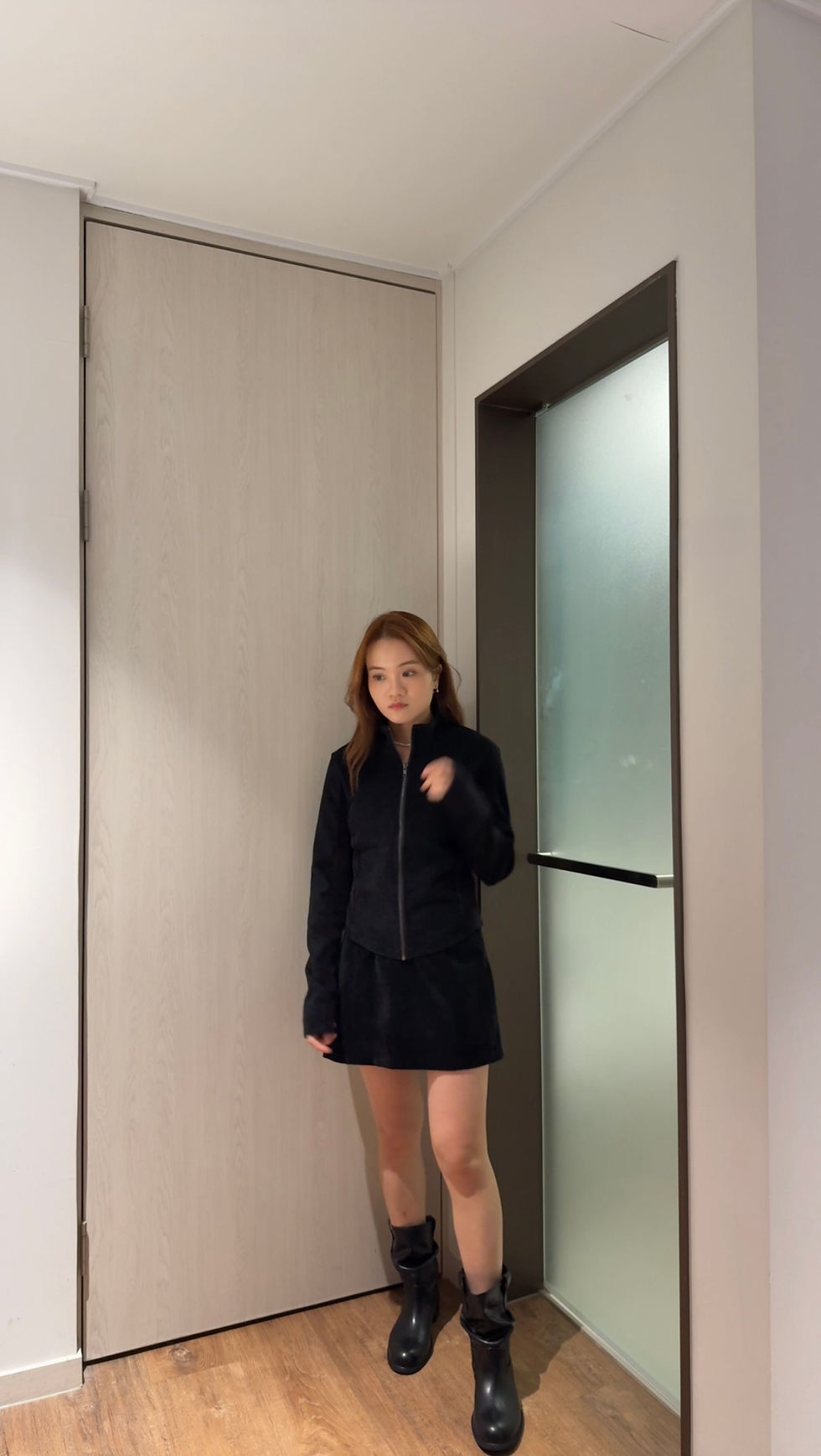 縮圖：O4322 Velvet Slim-Cut Black Jacket