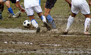 Futebol enlameado