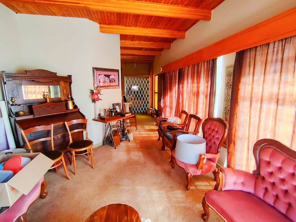 Thumbnail: Neat Family House