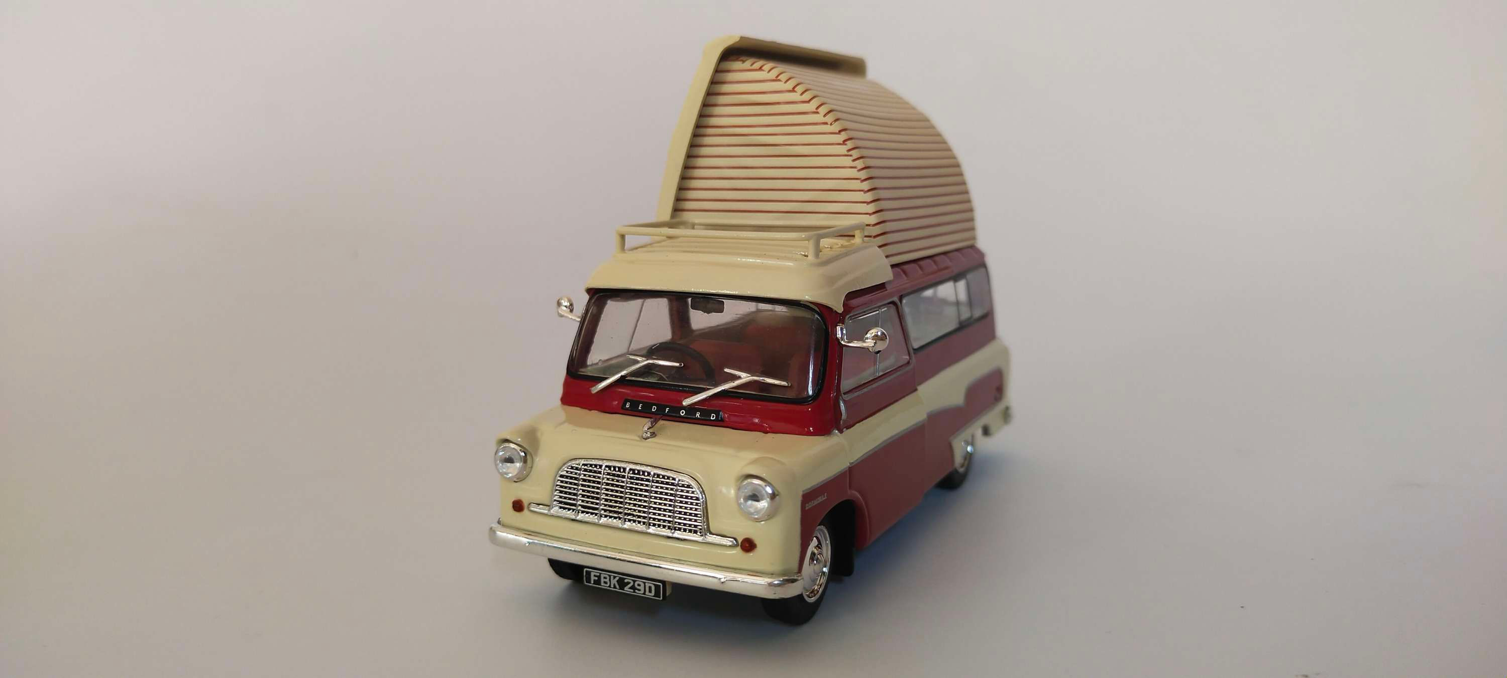 Bedford CA Dormobile Camping Car (Atlas) 1/43