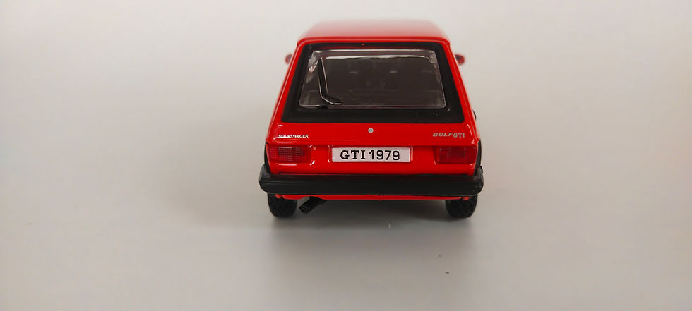 Miniatura: Volkswagen Golf Mk1 GTI (Burago) Rojo 1/32