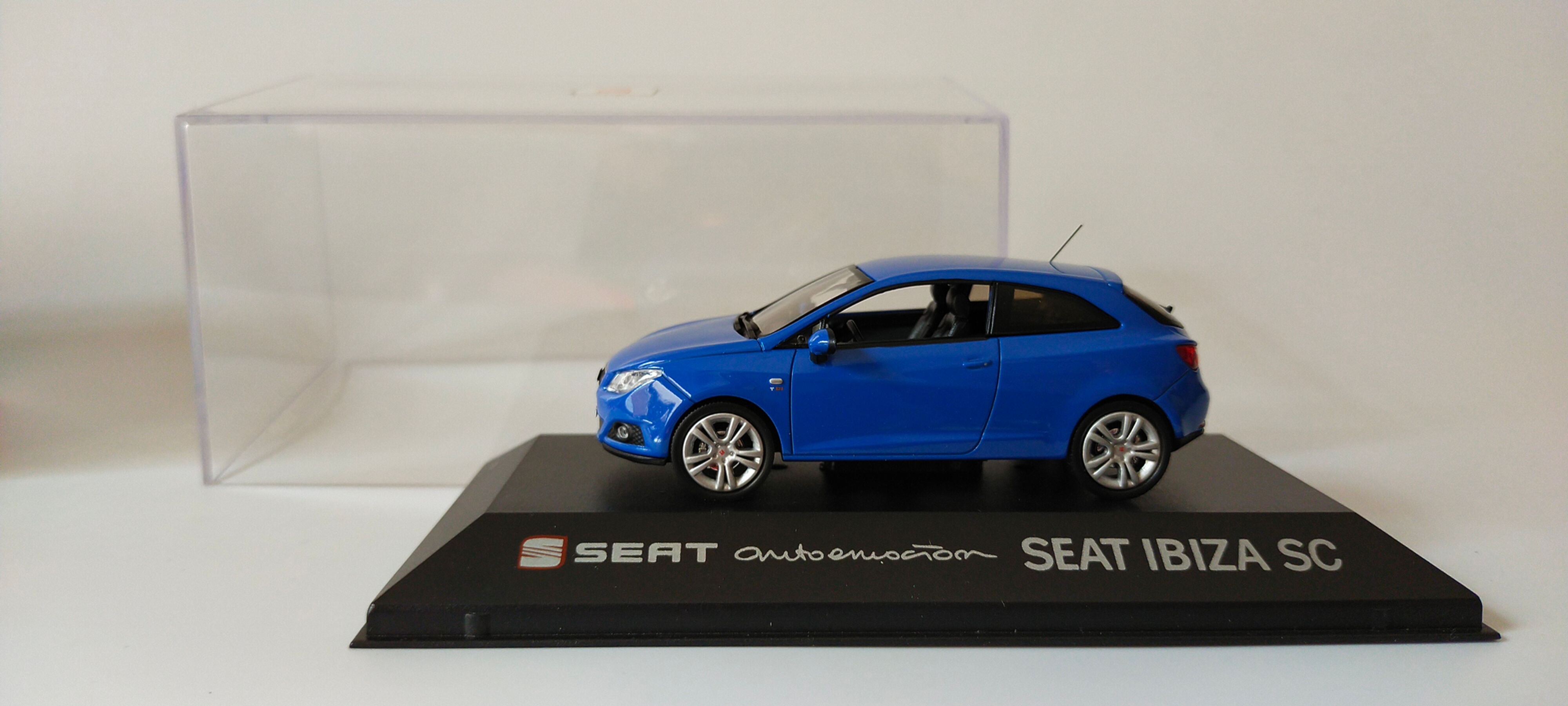Seat Ibiza SC 2013 (Schuco) Azul 1/43