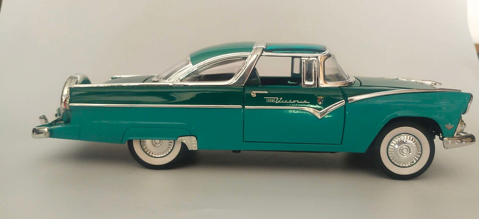 Miniatura: Ford Crown Victoria 1955 (Lucky) Verde 1/18
