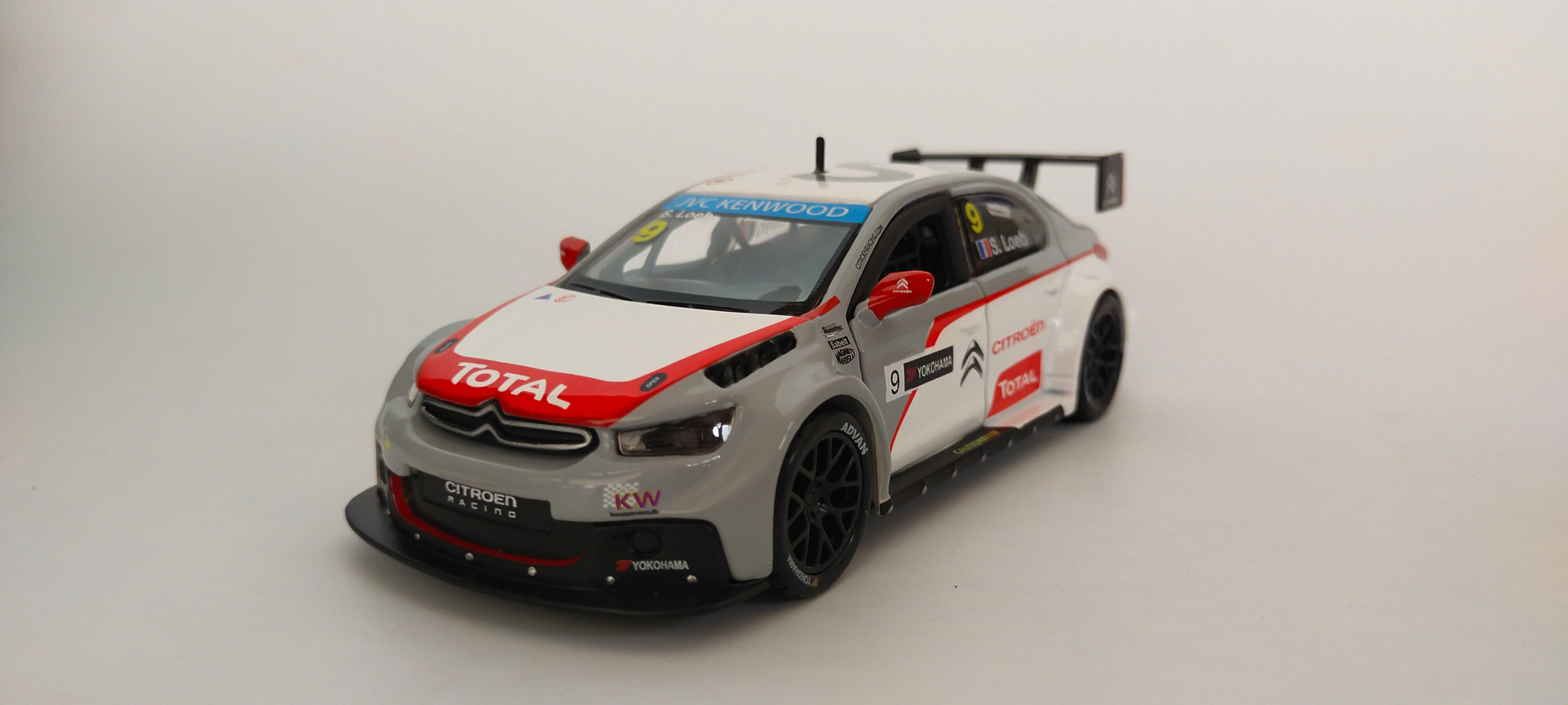 Citroën C-Elyseé WTCC 2014 Sébastien Loeb (Burago) 1/32