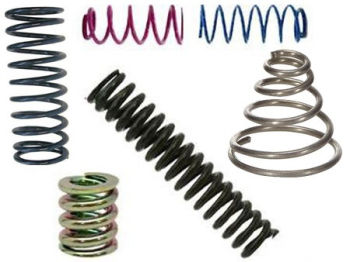 Yaylar çeşitli renk ve boyutlarda, metal yaylar, farklı türlerde tasarımlar sergiliyor.