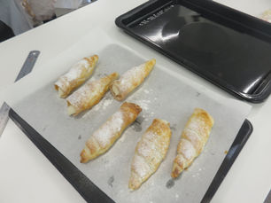 製菓分野　豆乳カスタードのコロネ