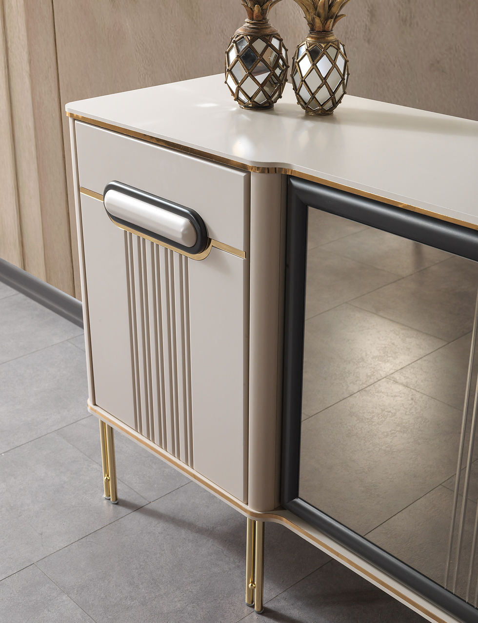 Küçük resim: PERA YEMEK ODASI