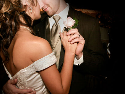 Hochzeitsgäste erinnern sich an Gefühle nicht an Songs – Was steckt dahinter