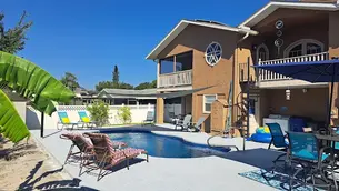 How Do Pool Builders in New Port Richey Manage Pool Construction Delays?