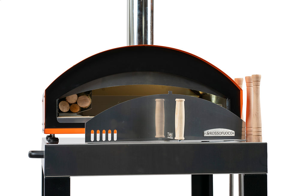 Miniaturbild: Frontansicht eines mit Holz betriebenen Pizzaofens