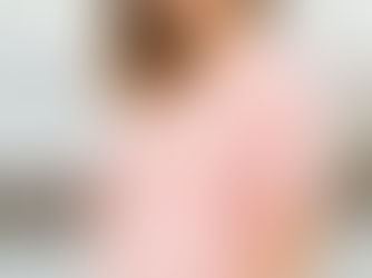 Light Blue and Pink: The Perfect Colors for a Family Photoshoot with a Pregnancy Announcement