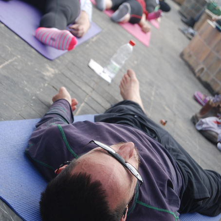 ההבדל בין שוואסאנה ליוגה נידרה - תלמידים שוא