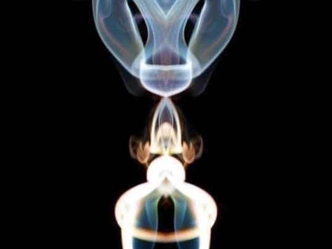 Imaginez que vos pensées se matérialisent dans l'air. Ricardo Fujii, photographe a réussi à le faire