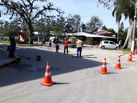 Departamento de trânsito implanta nova sinalização no Portinho da Vila