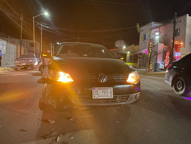 Arranca la semana con ¡cinco percances vehiculares!