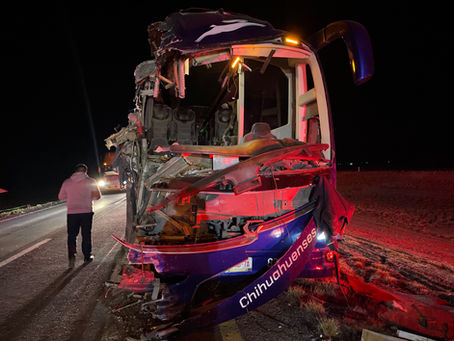 Dan a conocer identidades de lesionados en camionazo de la autopista Torreón - Jiménez