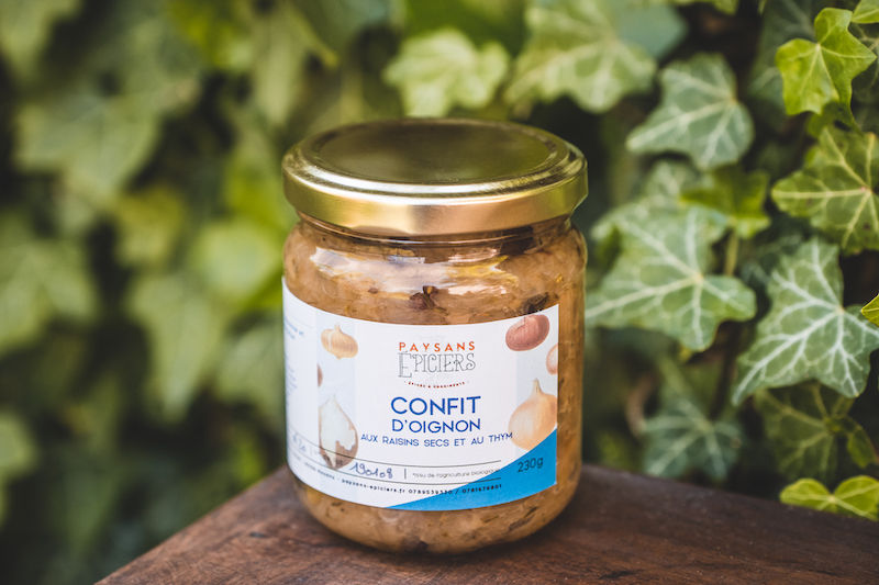 Confit d'oignon aux raisins secs et au thym