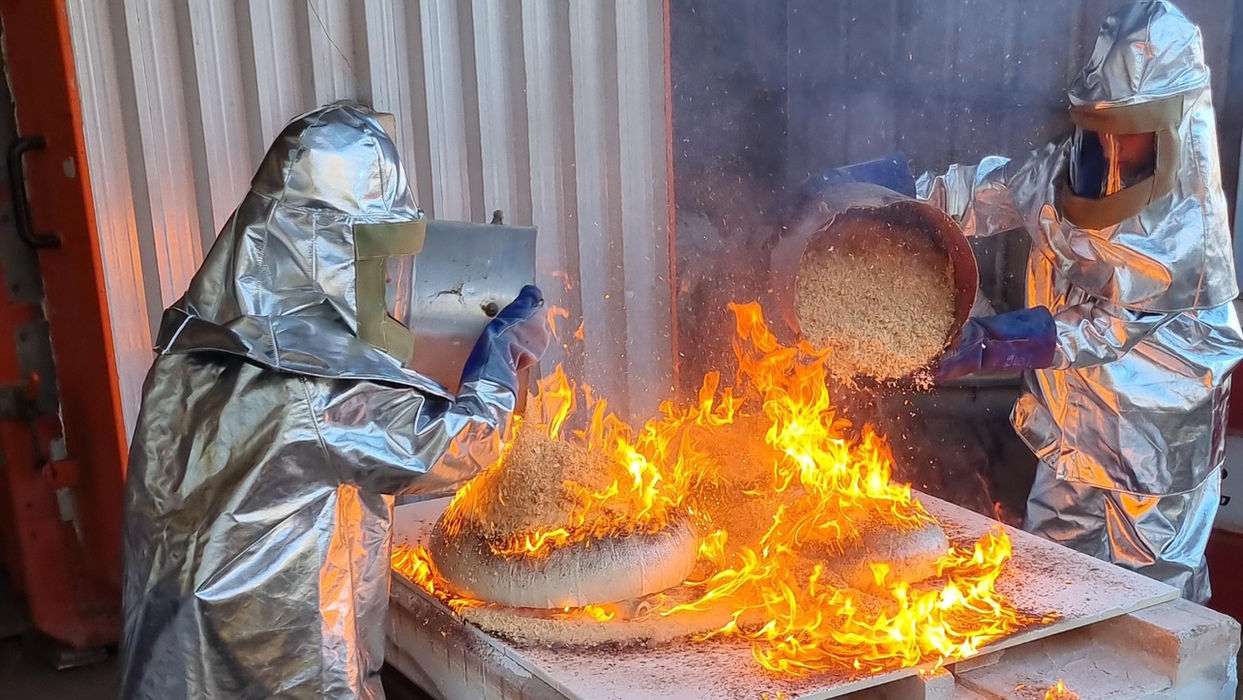 Shayan Rose Ben Sira, an interdisciplinary artist. Today focuses mainly on ceramics, glass blowing and woodwork.