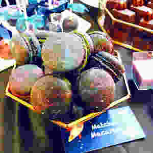 Galaxy Macaron