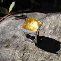 Ring Damenring Weissgold Beryll Goldberyll Edelstein Farbstein Design Peter Loosli, Wettingen
Goldschmied Schmuck - Objekte