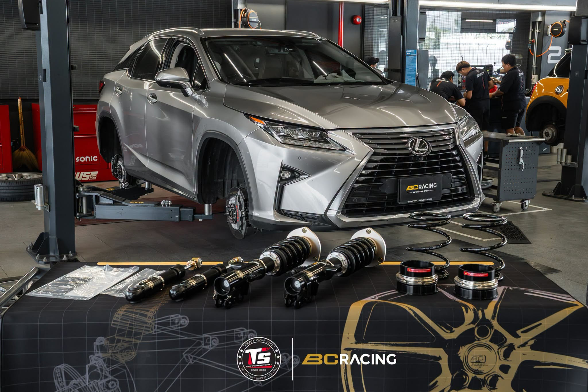 Lexus RX200T - BC Racing