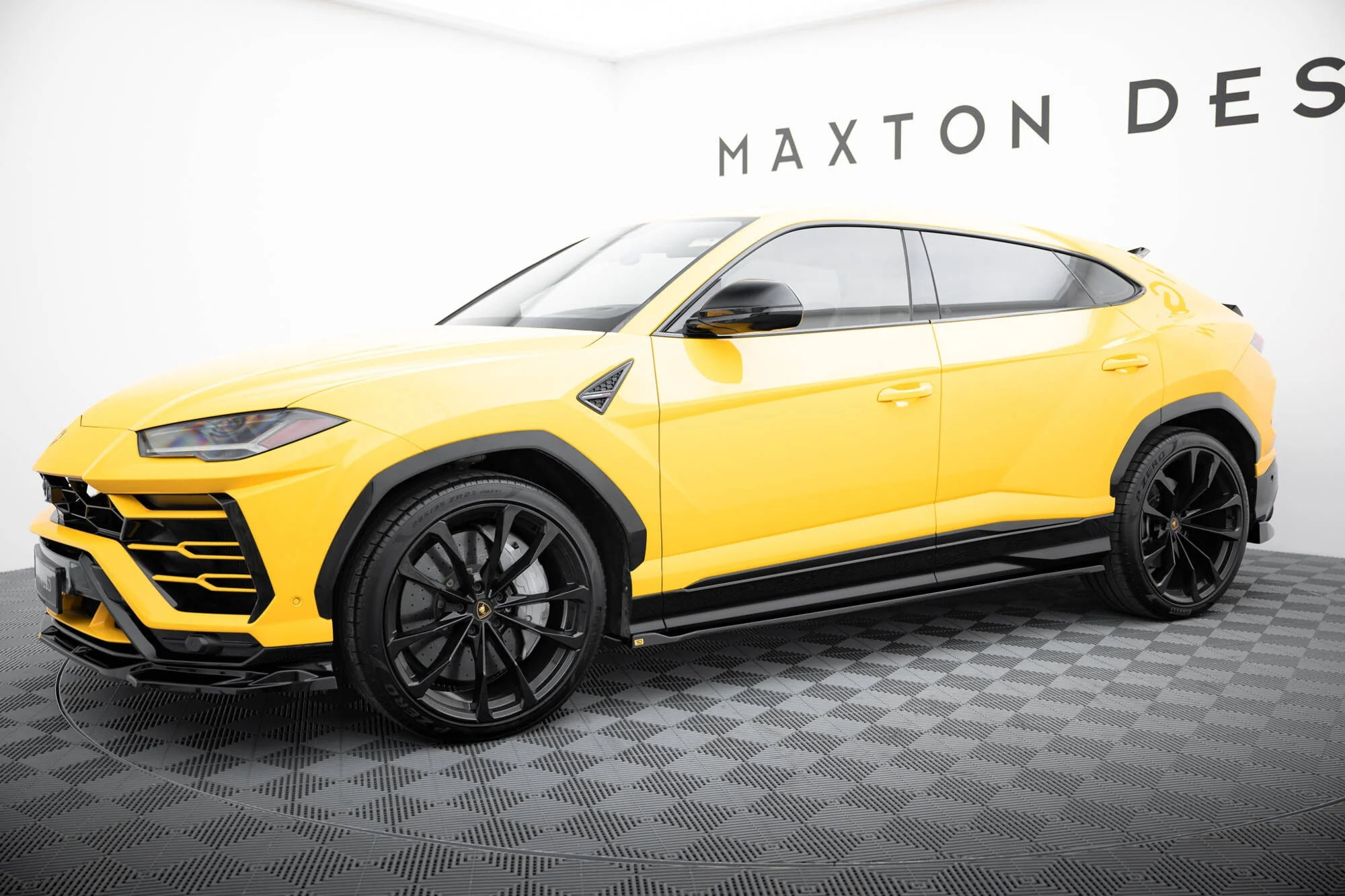 Lamborghini Urus - MAXTON Design