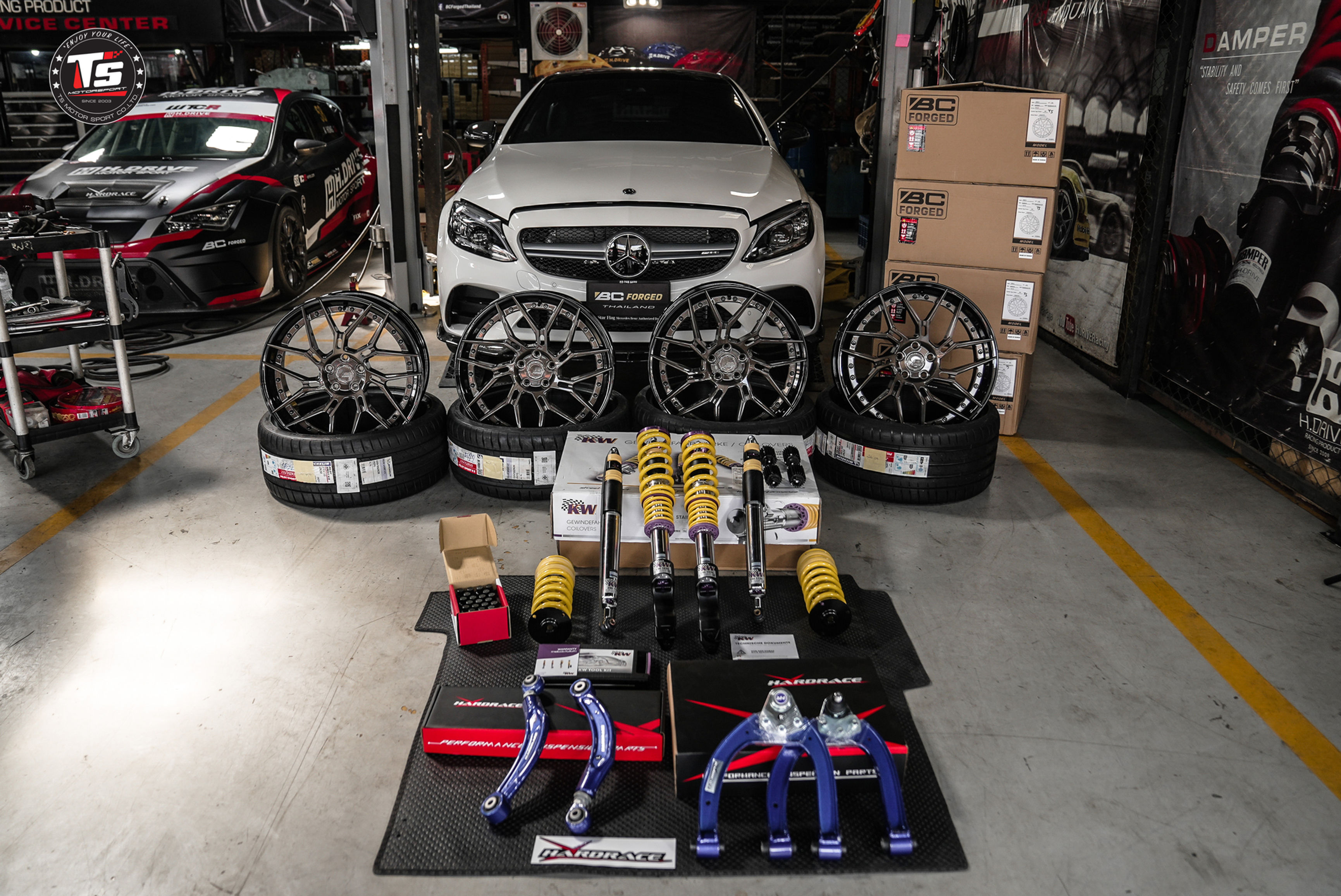 Mercedes-Benz C43 AMG - KW Suspension