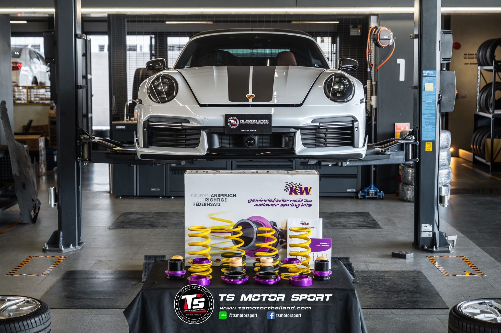 Porsche 911 TurboS (992) Cabriolet - KW HAS