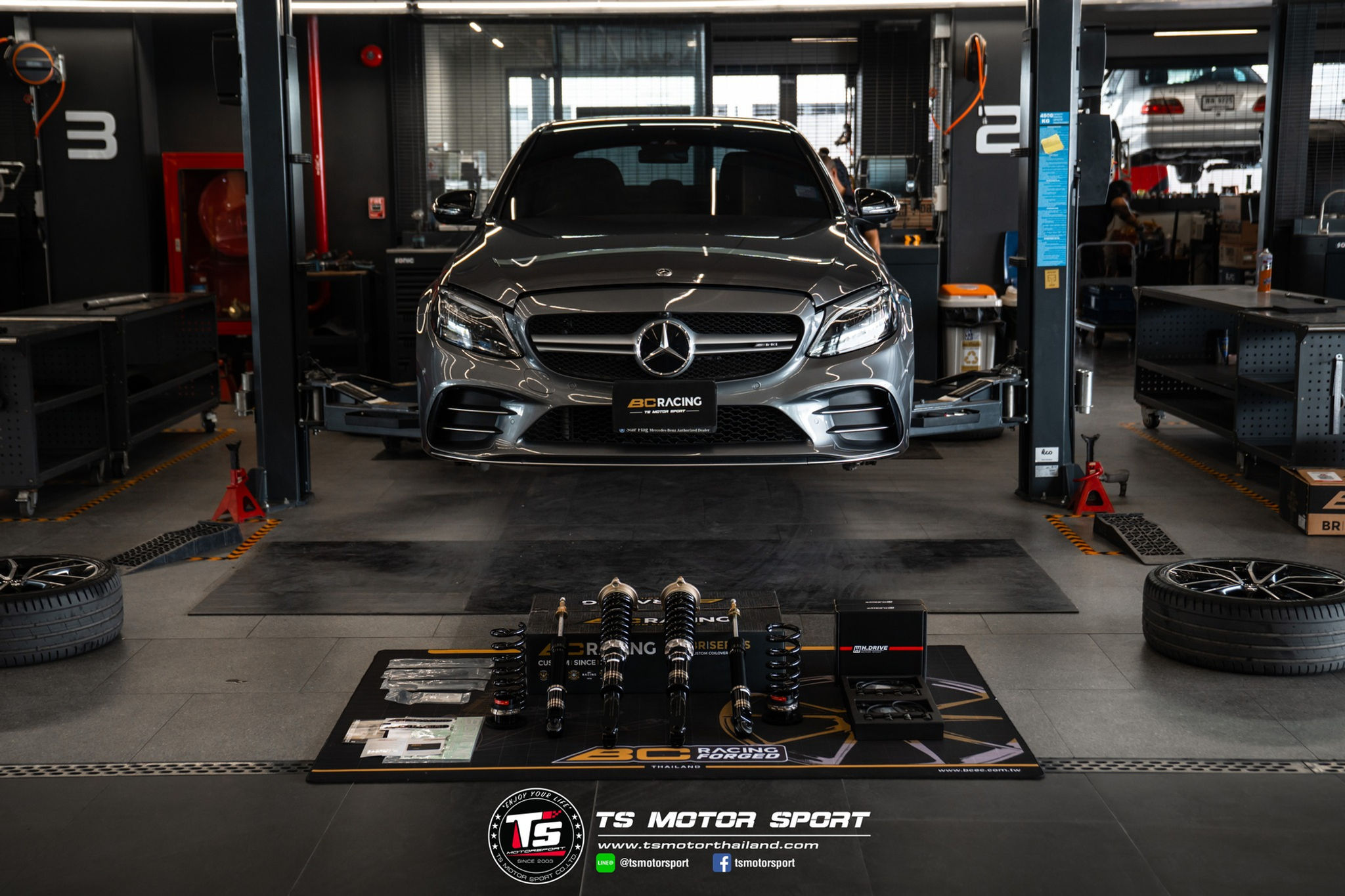 Mercedes-AMG C43 (C205) - BC Racing