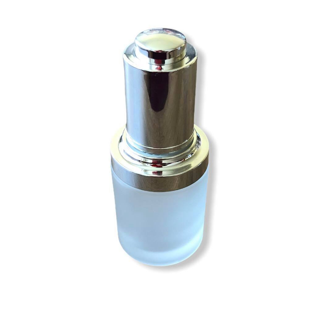 Stiklinis buteliukas su pipete 30ml.