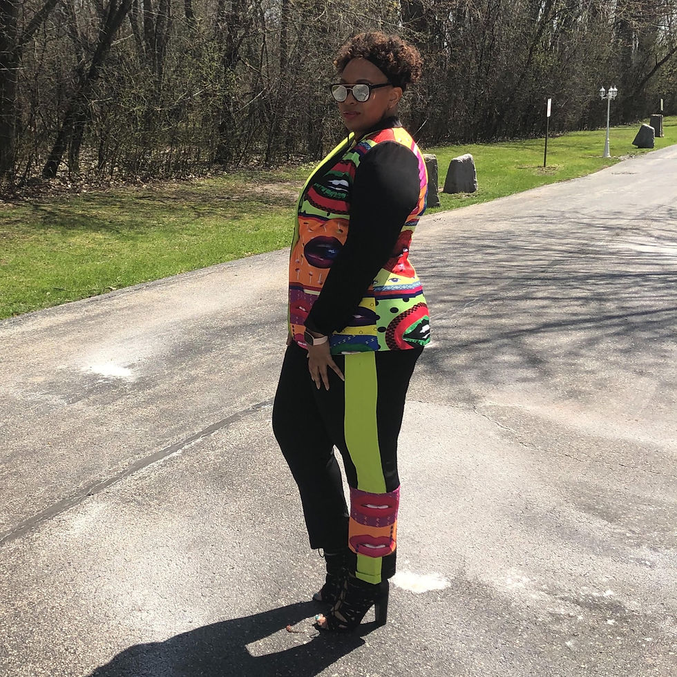 Thumbnail: Colorful Lips Pants Suit