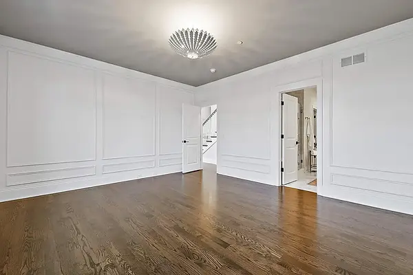 6118 Flagg Creek Bedroom.webp