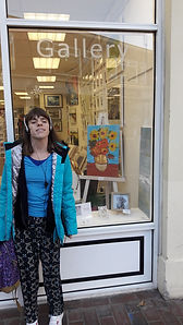 Aida exhibiting at Montague Gallery in Worthing