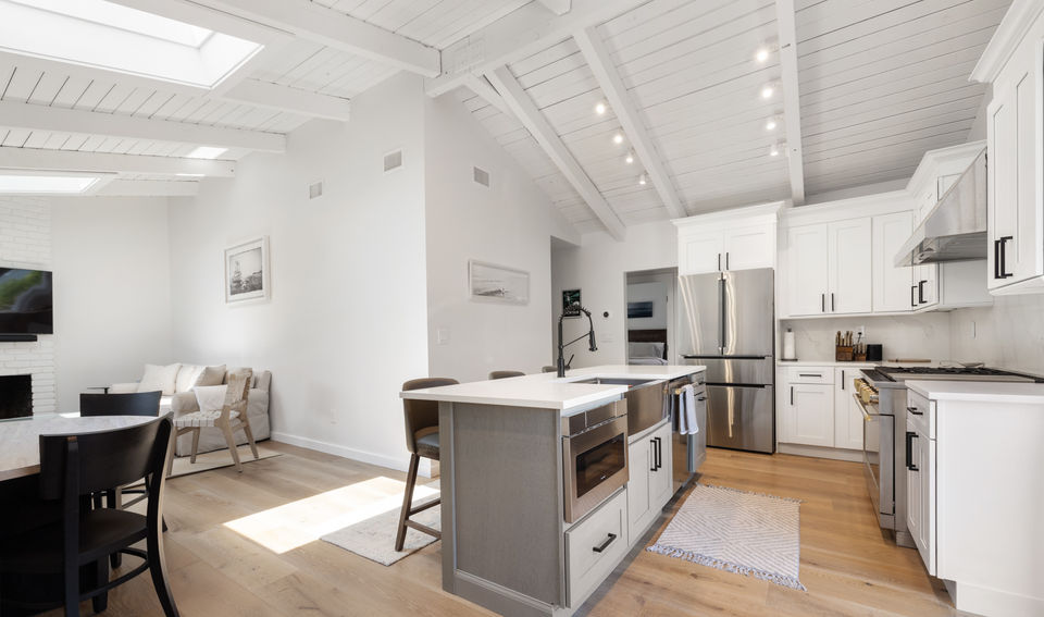 Flamingo Ave Montauk White Kitchen Luxury Home Renovation Fairview Builders New York Hampt