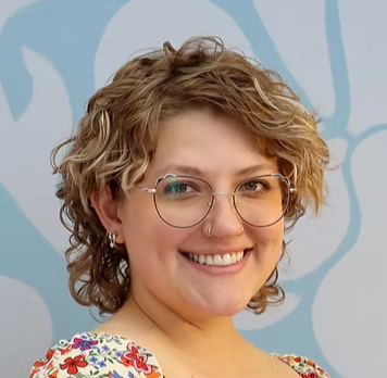 Alatdesk2 (2)_edited_edited_edited.jpg