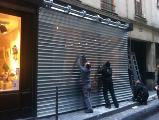 Pour l'installation de volets roulants à Paris