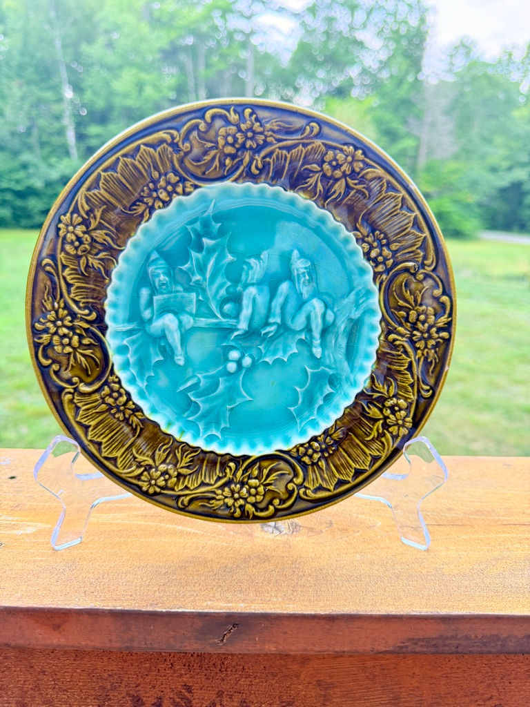 Antique Villeroy & Boch Black Forest Gnome Majolica Plate