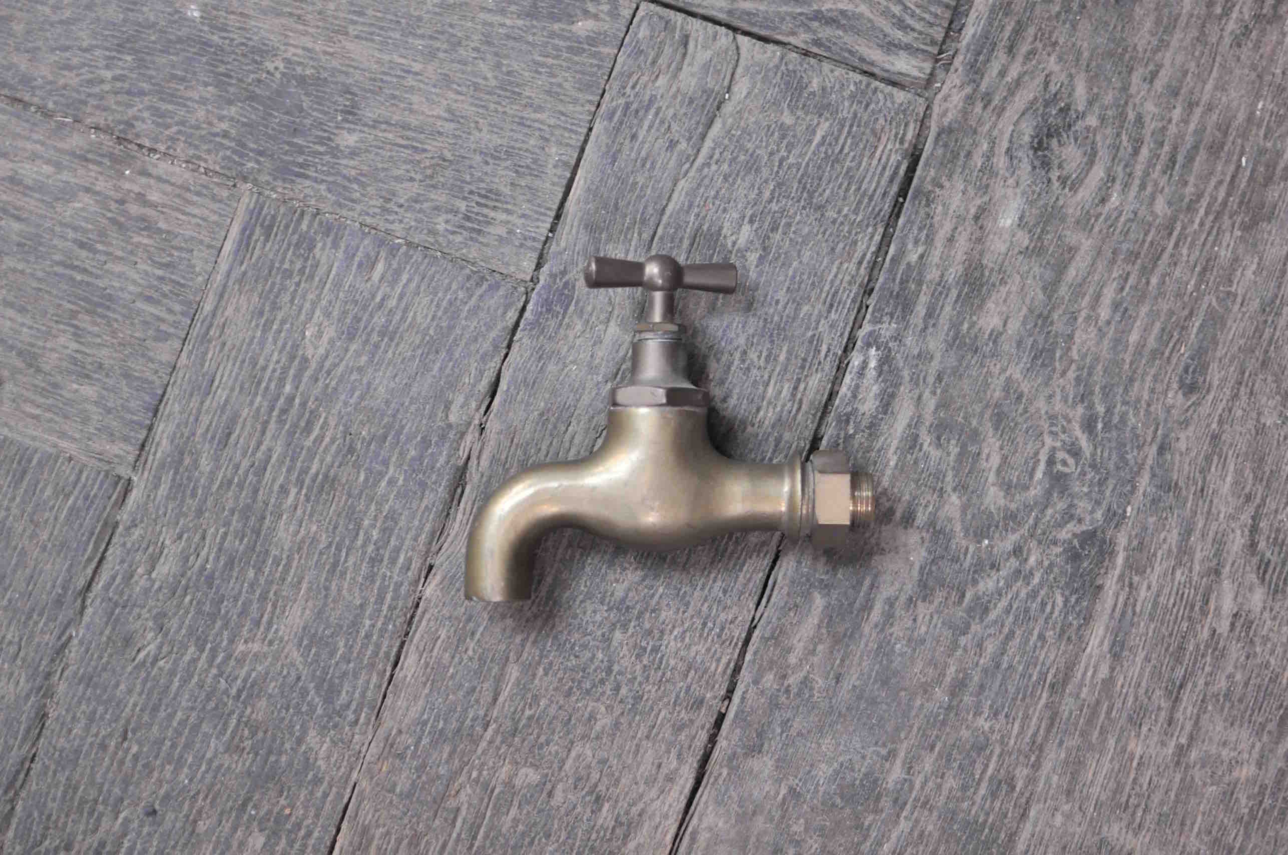 Robinet ancien