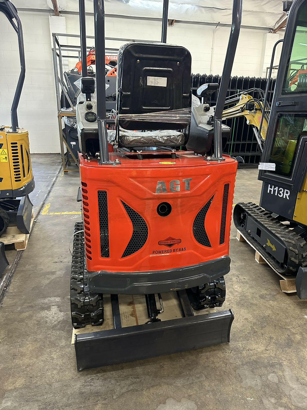Thumbnail: 1 Ton, Upgraded Mini Excavator w/ Pilot Control & Swing Boom & Hydraulic Thumb |