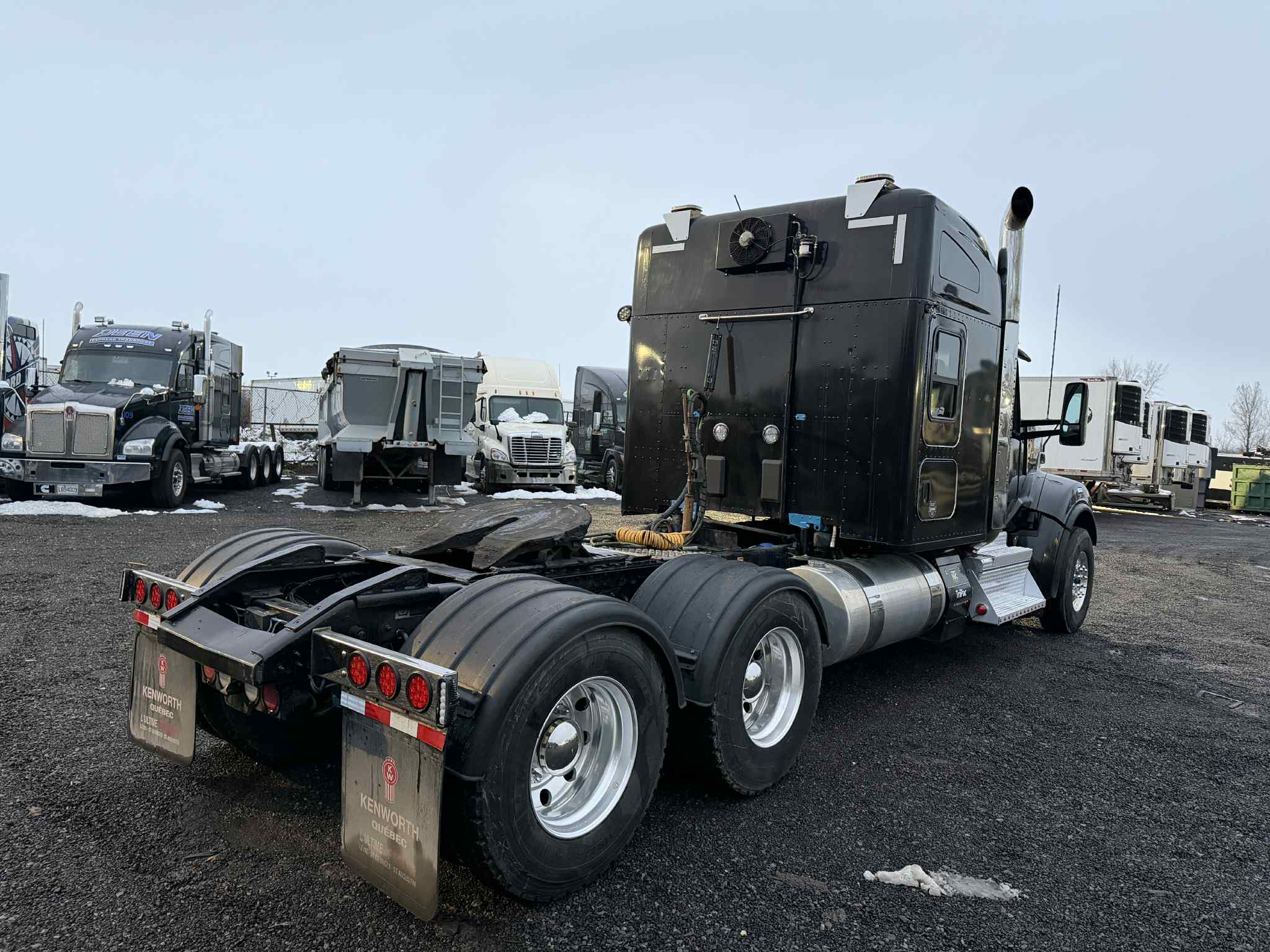 2023 Kenworth W990 5