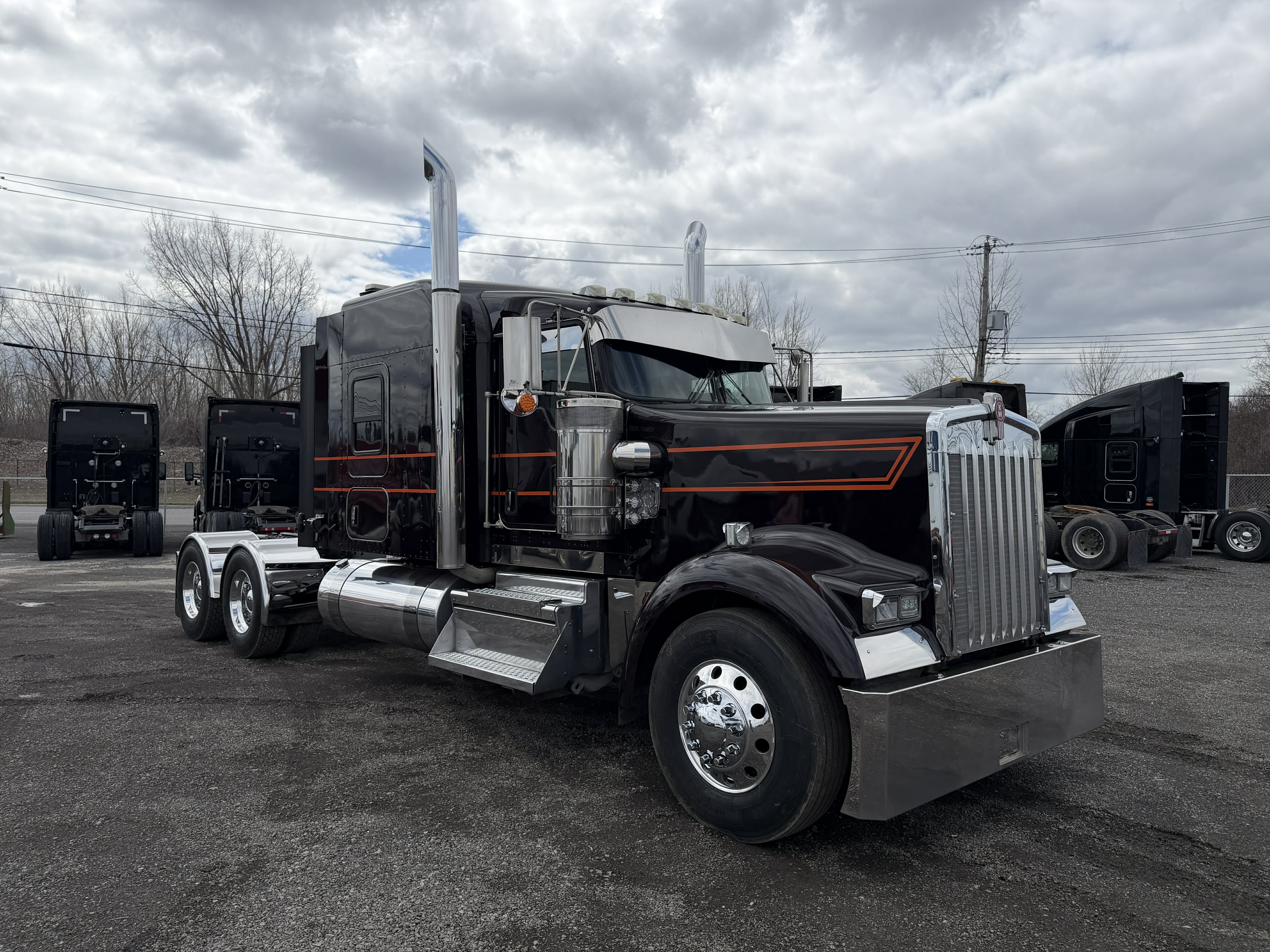 2022 Kenworth W900L 7
