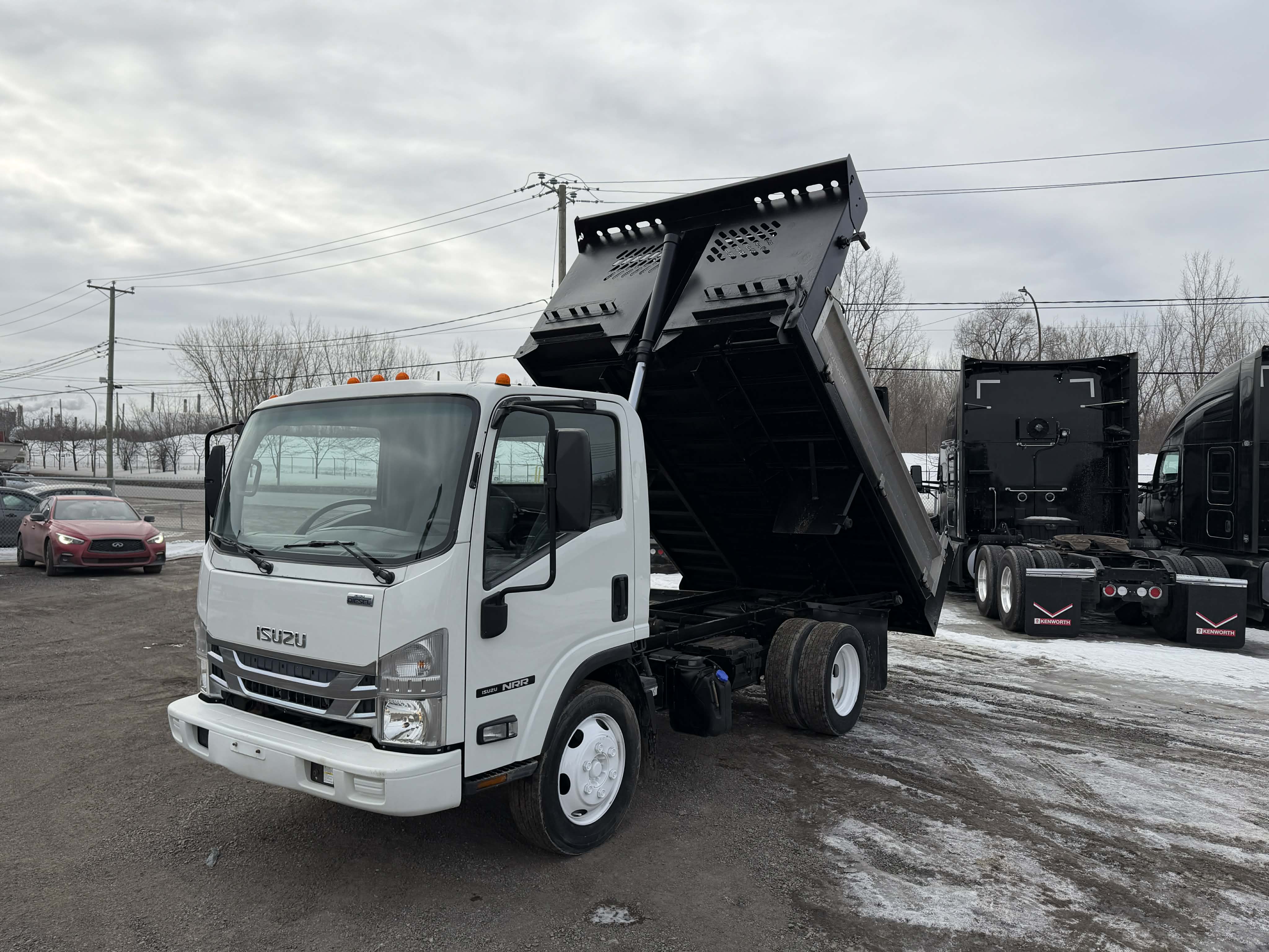 2017 Isuzu NRR