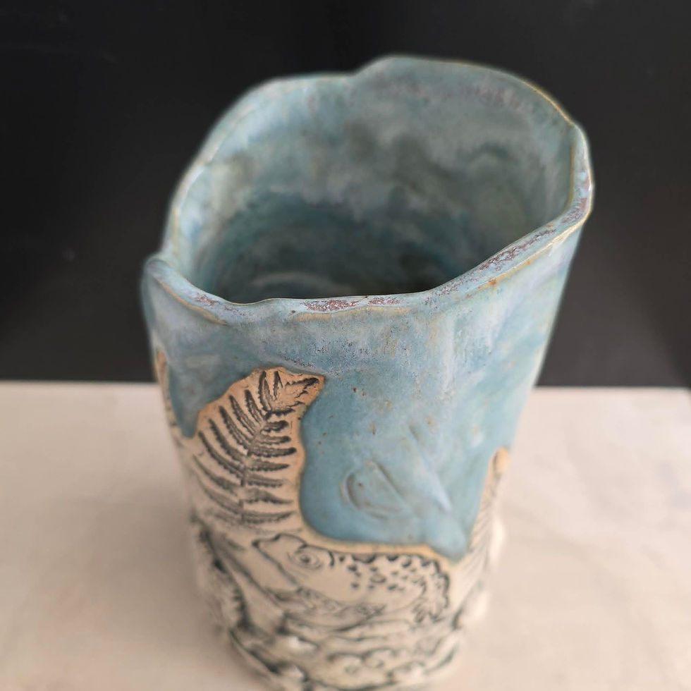 Thumbnail: Frog & Fern Wraparound Vase 