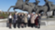 Фото студенты на Мемориале памяти.png