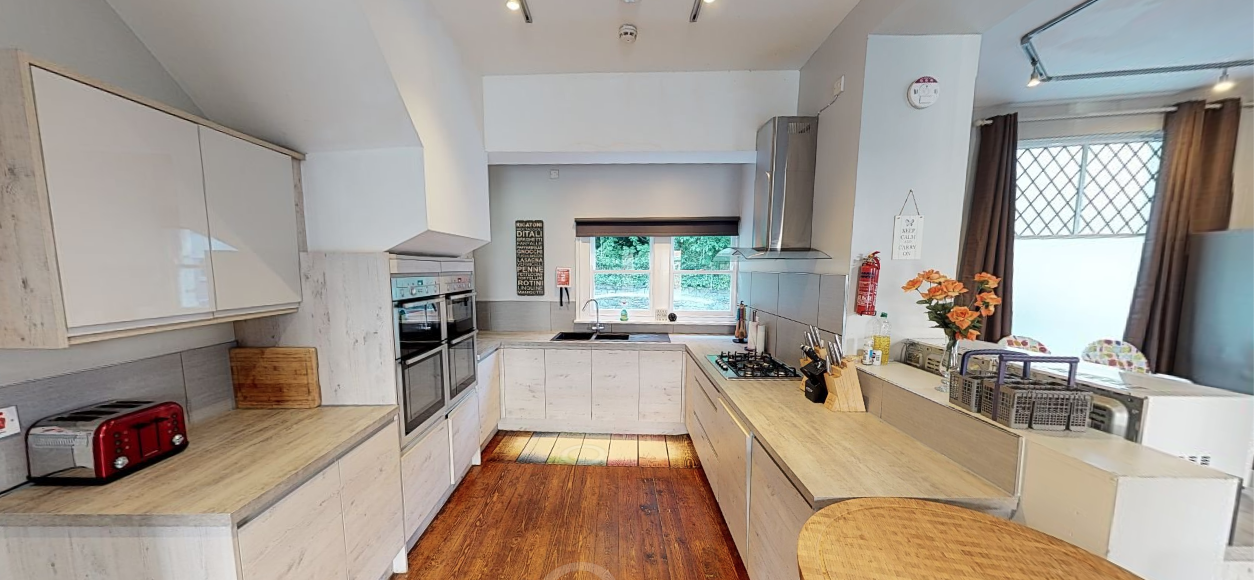 Mountain View, Penmaenmawr Sleeps 60 Huge Holiday Homes