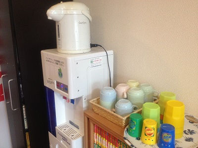 Hot & cold water dispenser