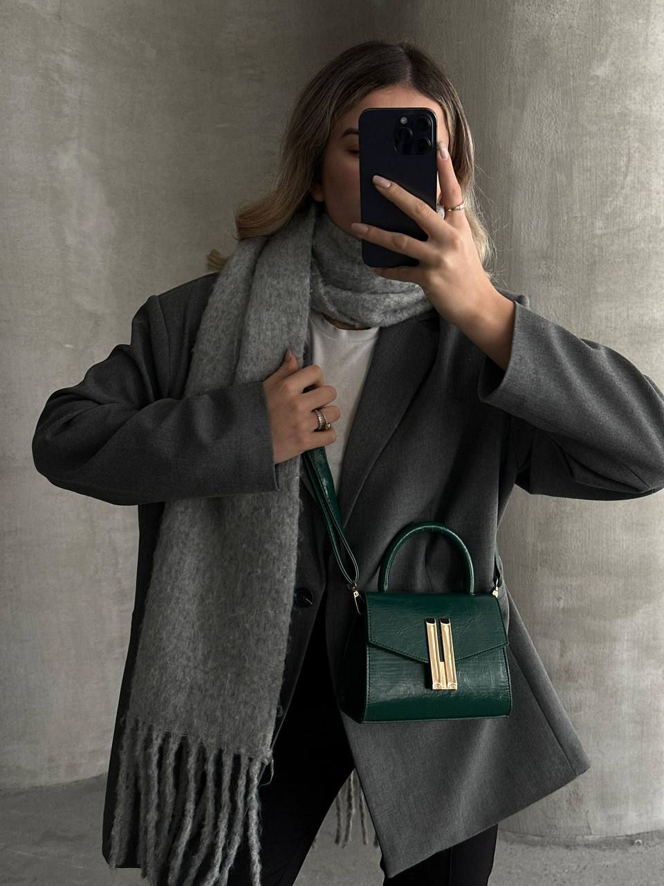 Küçük resim: Modern ve Asil Tasarım Çanta