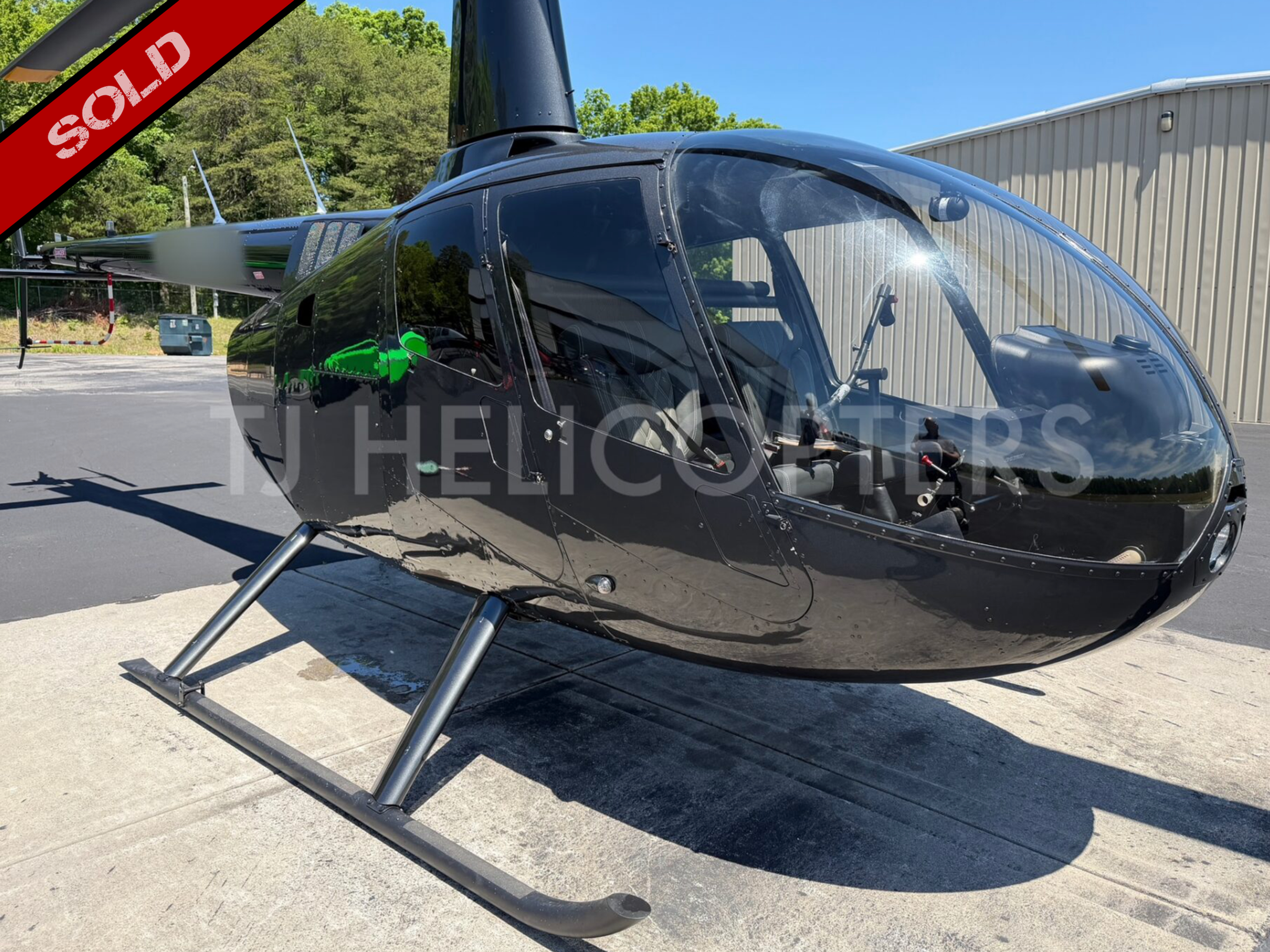 2011 Robinson R66