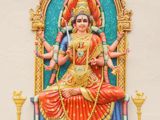 Kaatchi Thandu Ennai Lyrics in English